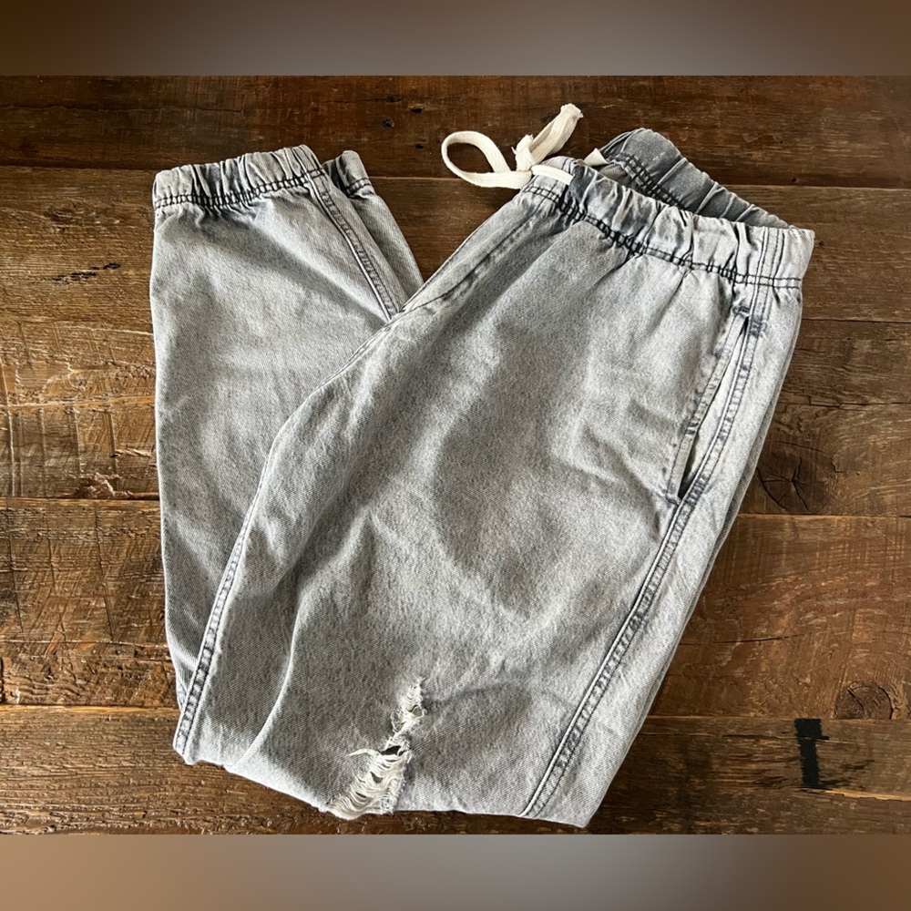 H&M - 90's Style Oversized Denim Jeans